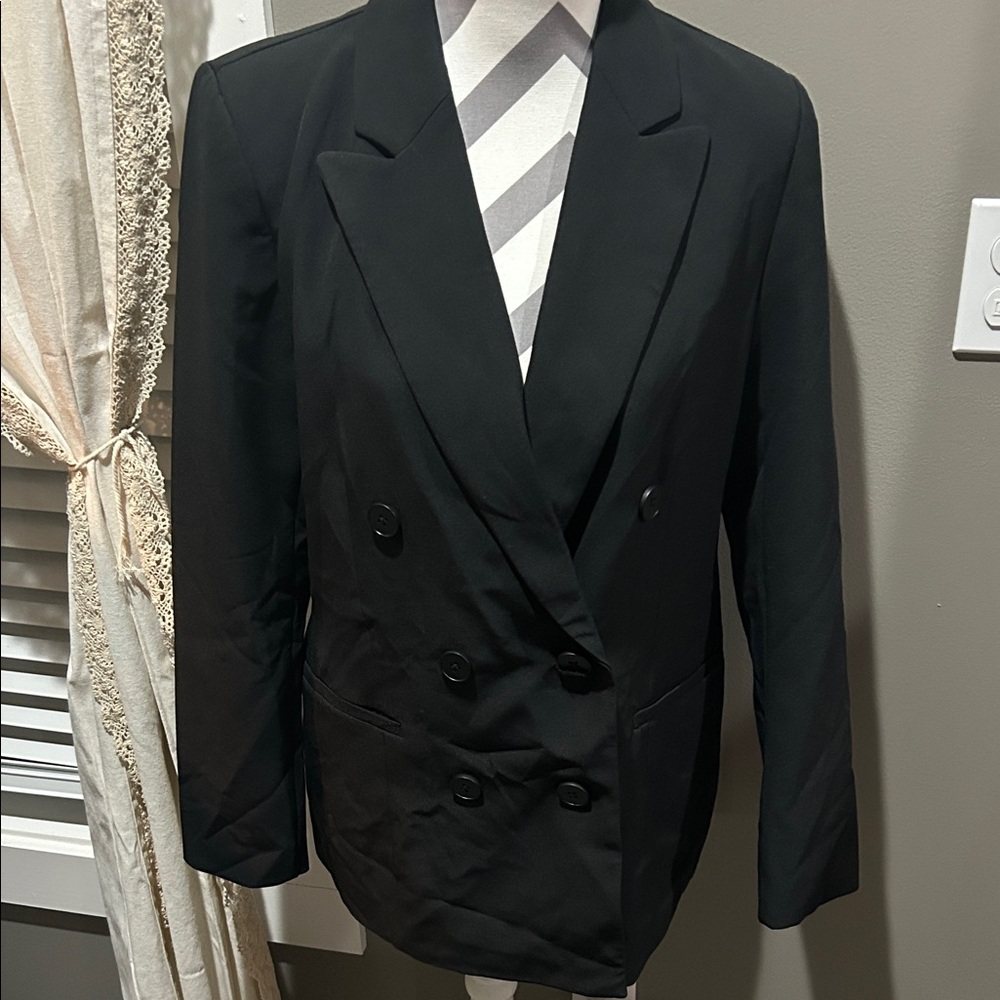 Classic Black Double-Breasted Blazer